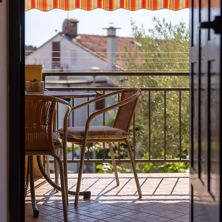 Three-bedroom In I Lägenhet