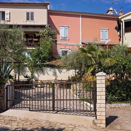 Three-bedroom In I * Vrsar