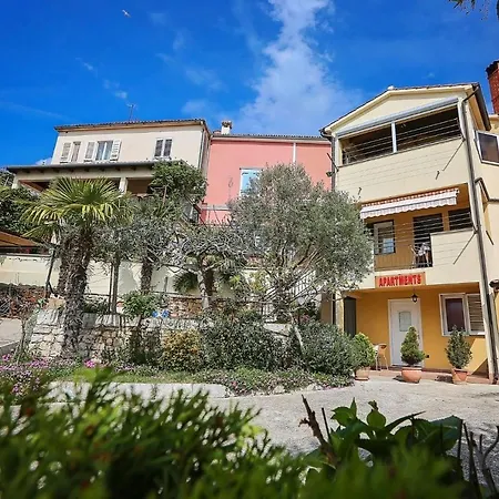 Three-bedroom In I