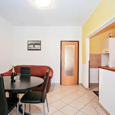 Lägenhet Three-bedroom In I