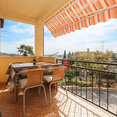 Apartment Three-bedroom In I